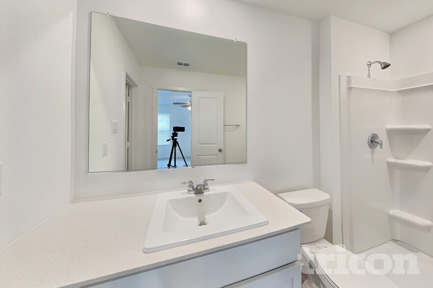 Building Photo - 10712 Cowhide Ln