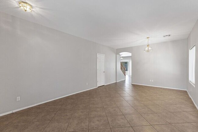 Building Photo - Large two story home in San Tan Heights!