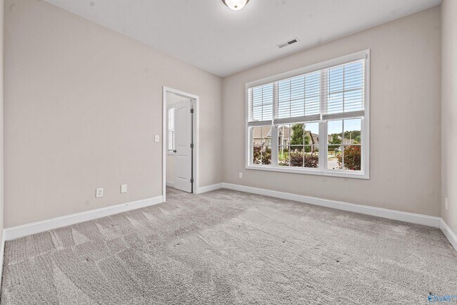Building Photo - 104 Erskin Parcus Dr
