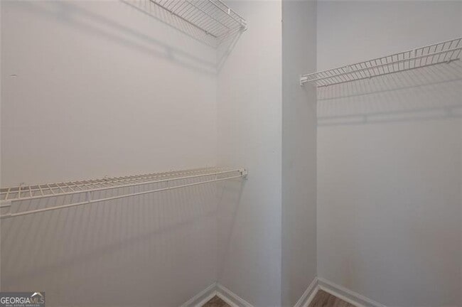 Building Photo - 348 Lakeridge Ct