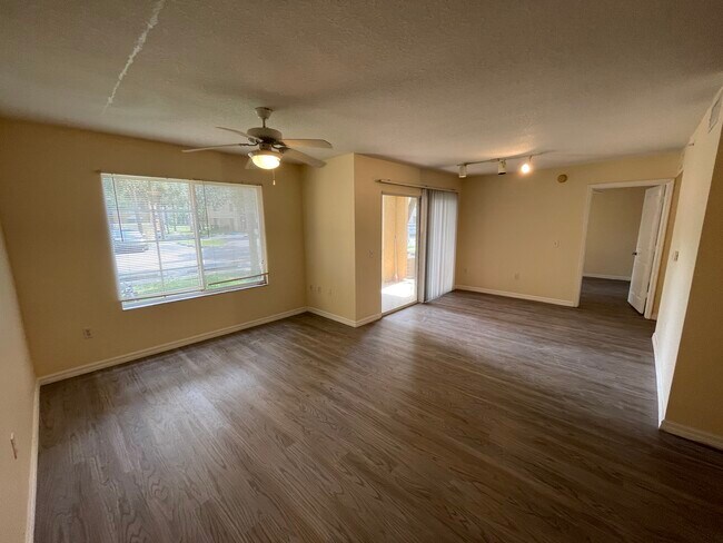Building Photo - 4220 San Marino Blvd