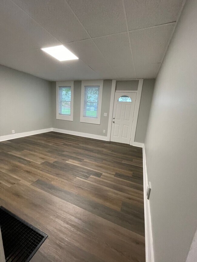 Building Photo - 1419 Greenbush--HBS