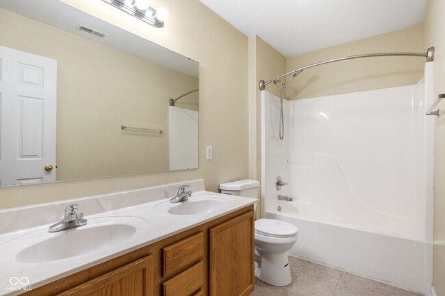 Building Photo - 1361 Midway Ct