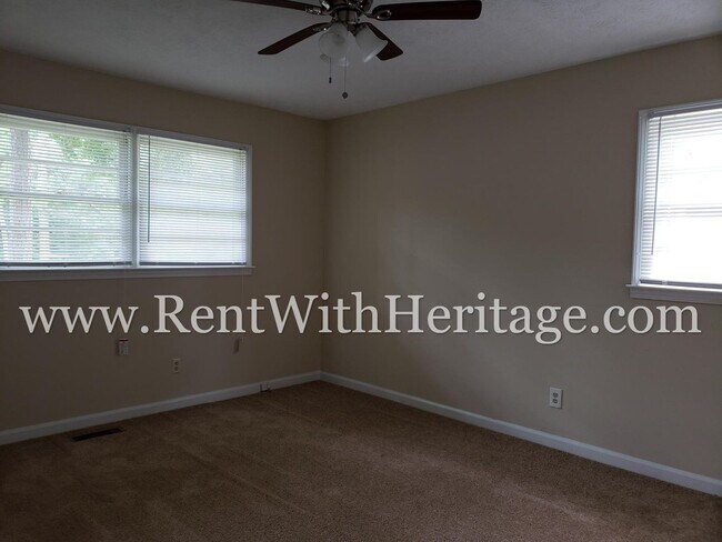 Building Photo - THIS IS A WONDERFUL.....BRICK RANCH STYLE HOME IN A GREAT NEIGHBORHOOD WITH GREAT SCHOOLS AND CLO...