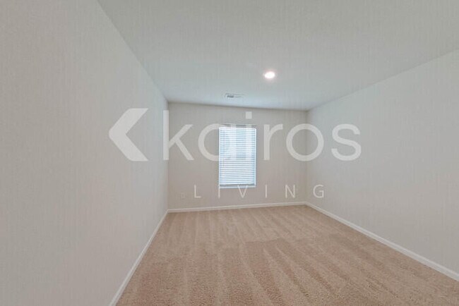 Building Photo - 354 Common Reed Dr