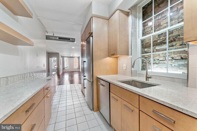 Building Photo - 28 E Patrick St