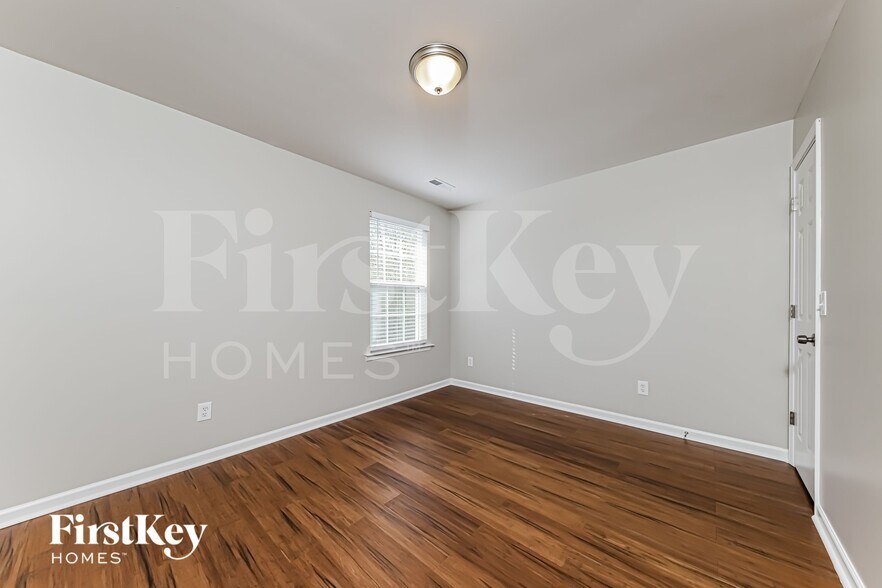 Building Photo - 6221 Elderbush Dr