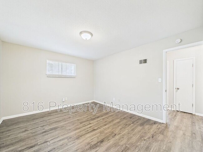 Building Photo - 8030 Campbell St