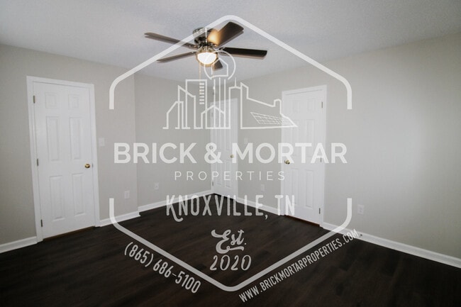 Building Photo - 126 N 6th St