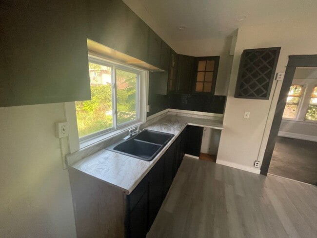 Building Photo - SECTION 8 AND EDEN ACCEPTED!! Stunning 4-Bedroom Home Available Now!