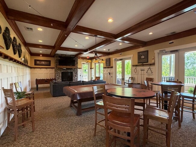 Building Photo - 1615 Elmwood Ct