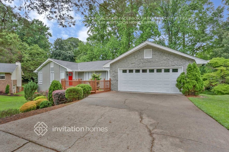 Primary Photo - 4031 Linda Ln SW