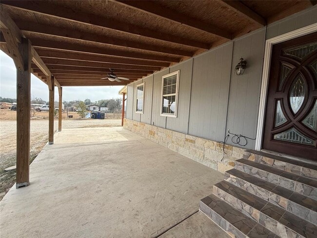 Building Photo - 7200 Fm 487