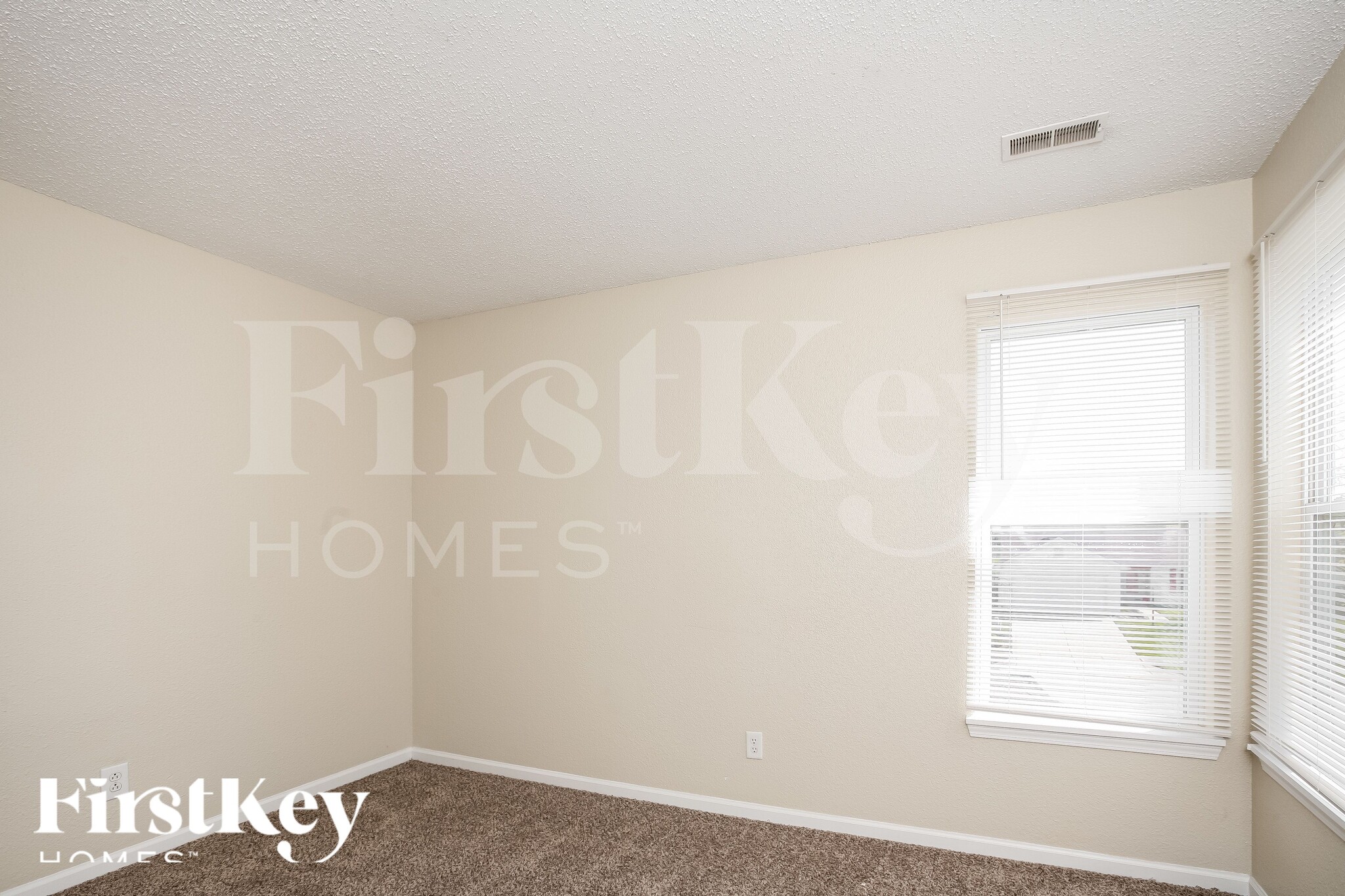 Building Photo - 1412 Egret Ln