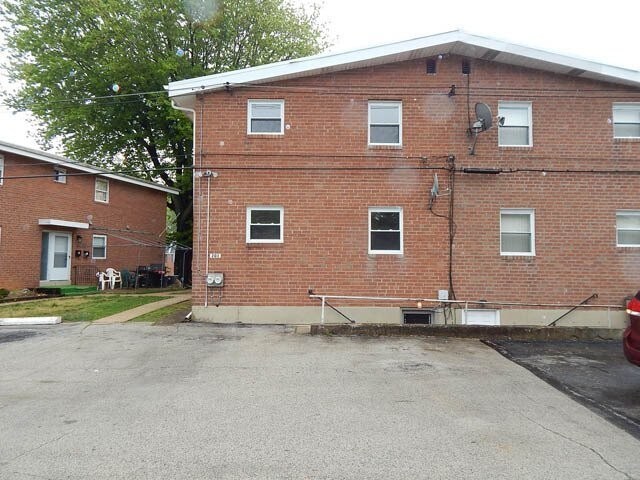 Building Photo - 203 E Maryland Ave
