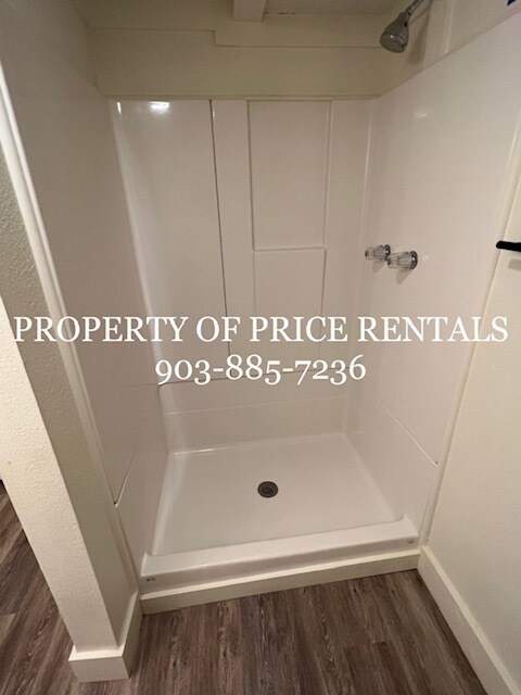 Master bath walk-in shower - 625 League St S