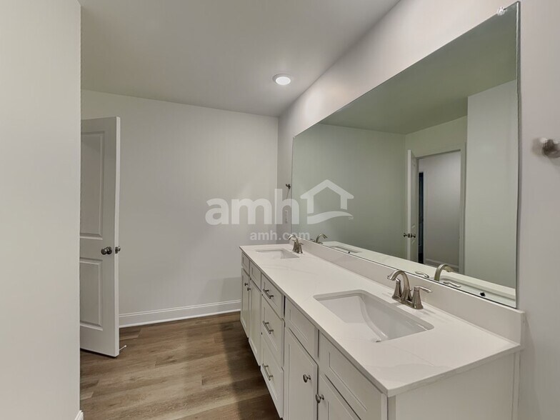 Building Photo - 1488 Aquamarine Dr