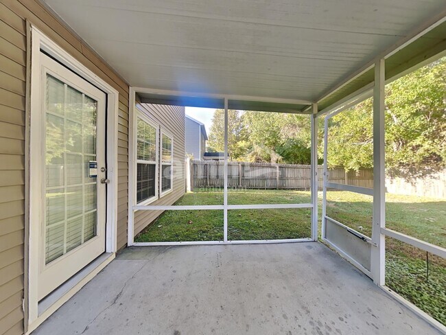 Building Photo - 5146 Torrey Ln