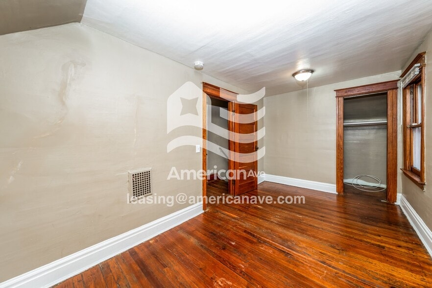 Building Photo - 151 Mohawk St
