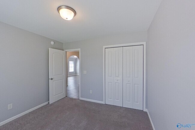 Building Photo - 107 Dawson's Ml Dr