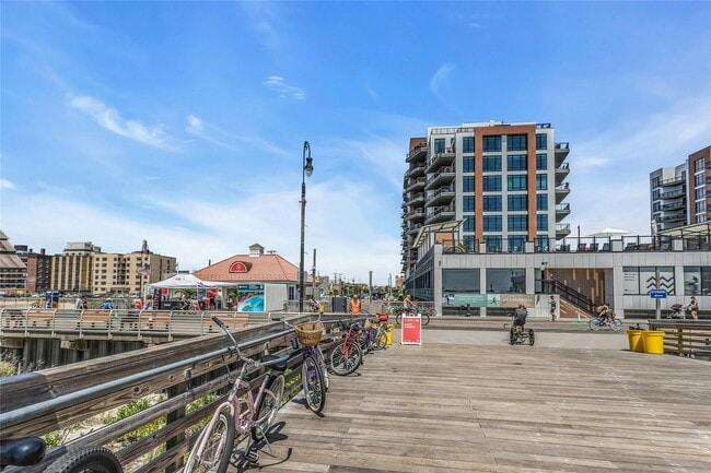 Building Photo - 310 Riverside Blvd