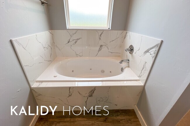 Building Photo - 17857 Salem Rd