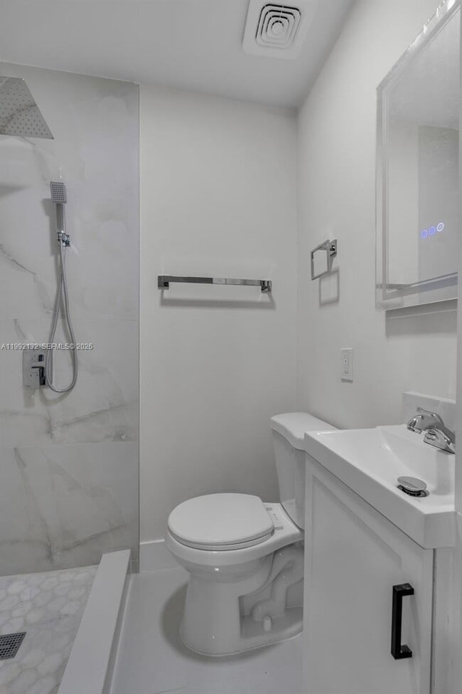 Building Photo - 803 NW 133rd Ct