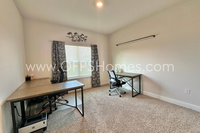 Building Photo - 8090 Silver Maple Dr
