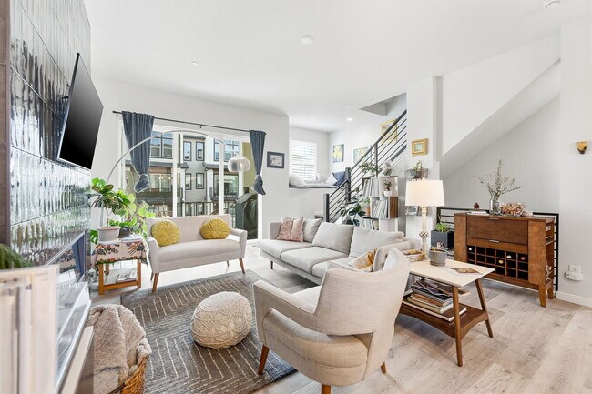 Building Photo - 2272 Old Rail Wy