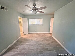 Building Photo - 4230 Havenview Dr