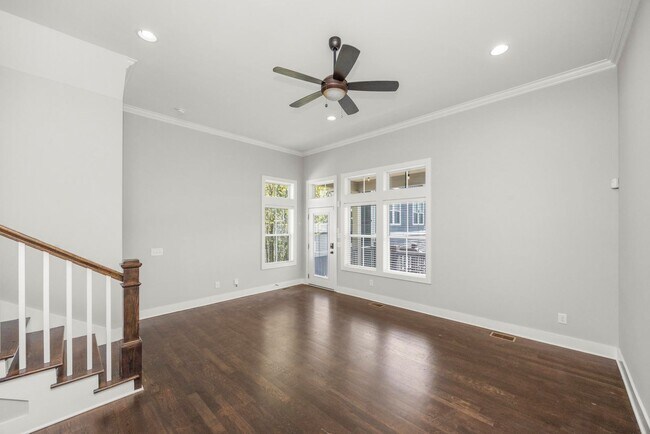 Building Photo - 505A Moore Ave