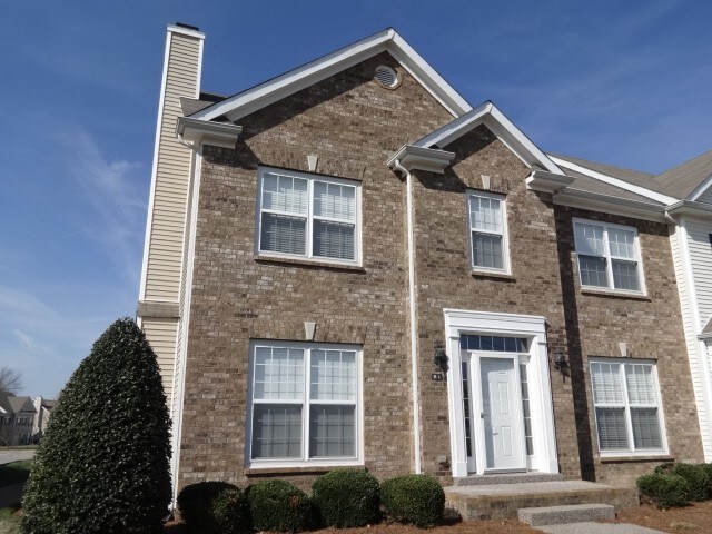 Primary Photo - 2271 Dewey Dr