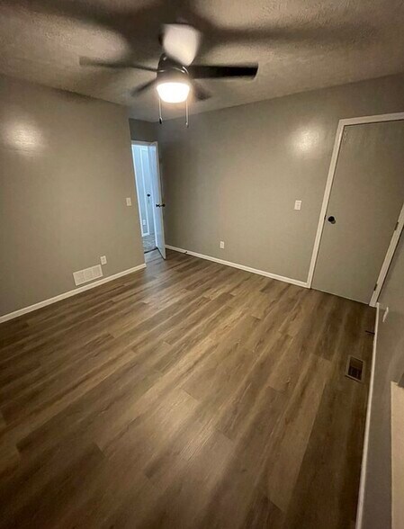 Building Photo - 1662 Blackhorse Ln