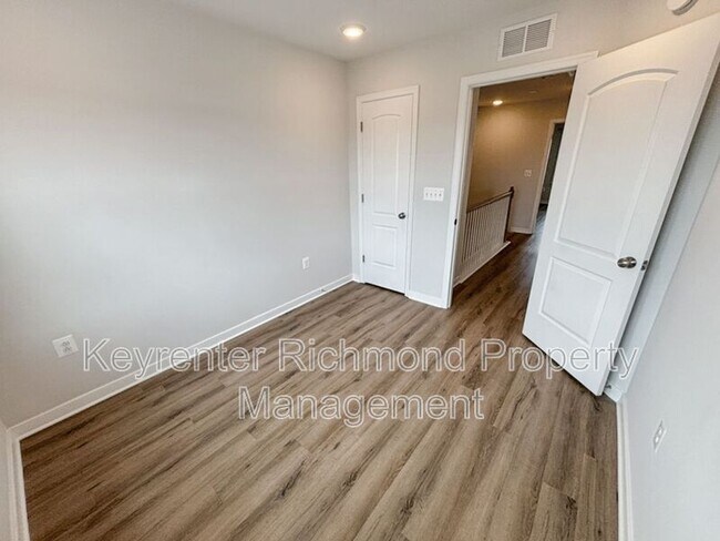 Building Photo - 1404 Whitehurst Way