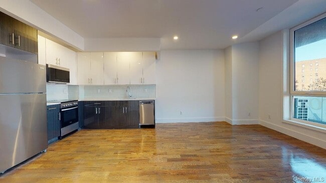 Building Photo - 138-28 Queens Blvd
