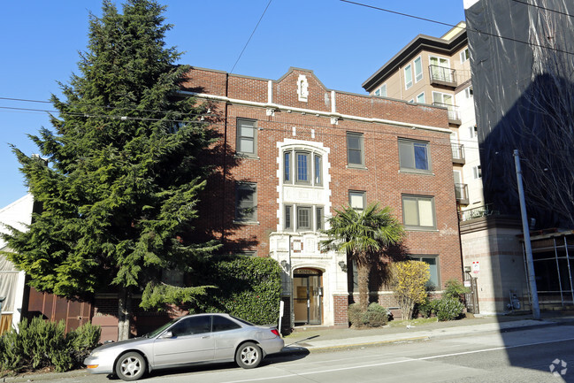 Building Photo - The Kenneth Apts