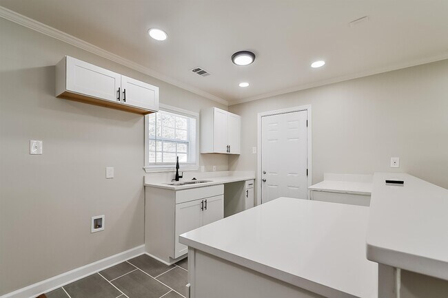 Building Photo - 4472 Boyce Rd