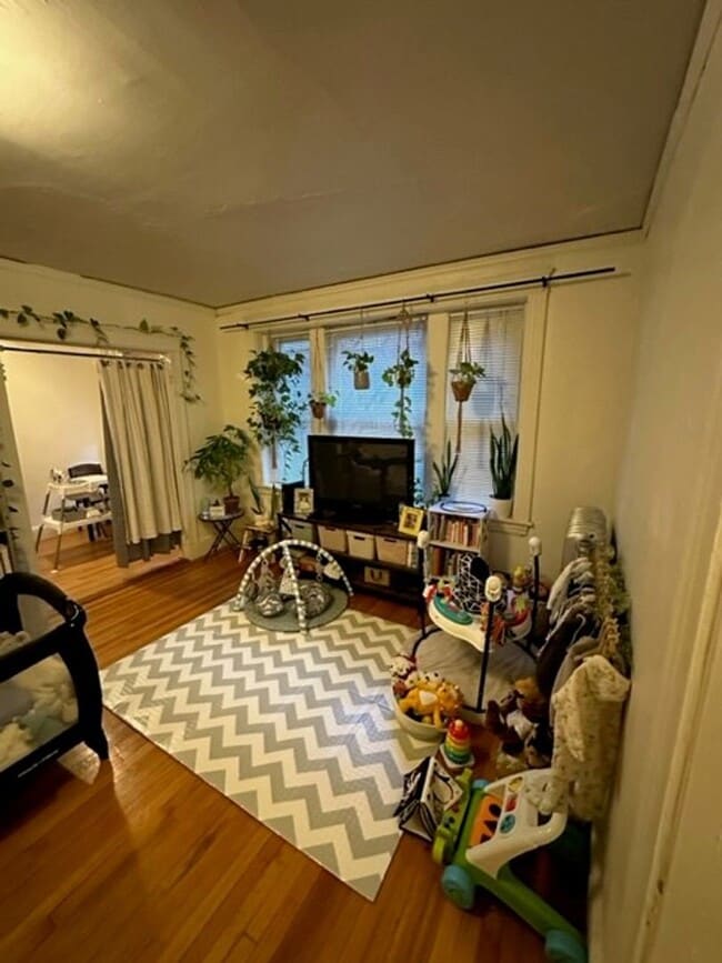 Building Photo - Classic Boston Studio | Elevator Building, Laundry & Parking Available
