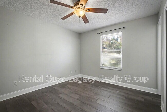 Building Photo - 2120 Blair Rd