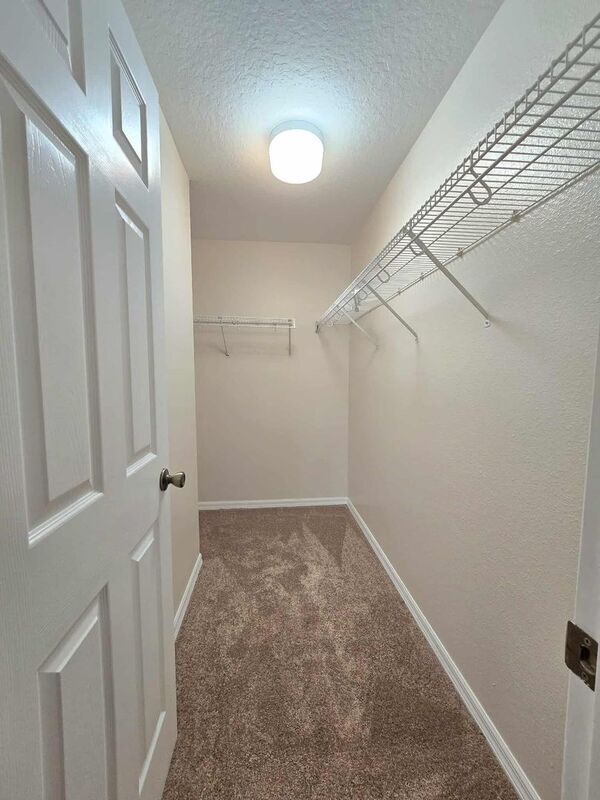 Building Photo - 888 W Stuart St