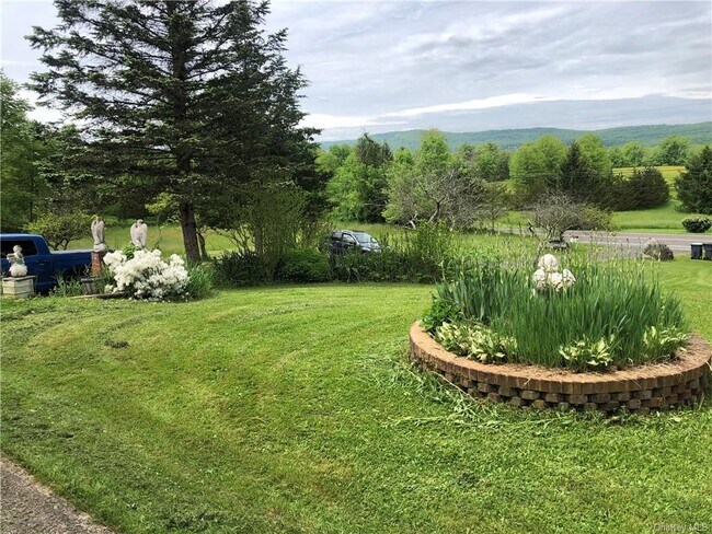 Building Photo - 552 NY-32