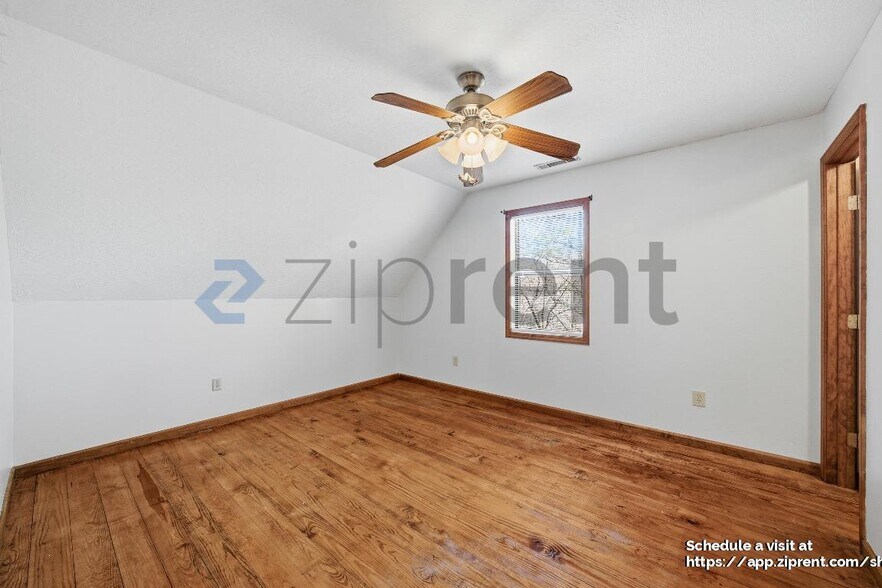 Building Photo - 103 Autumn Ln