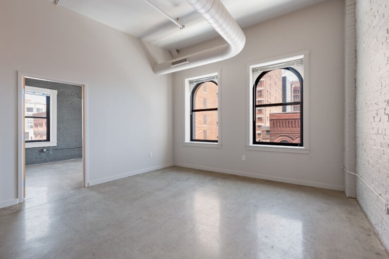 Building Photo - 1006 Olive St
