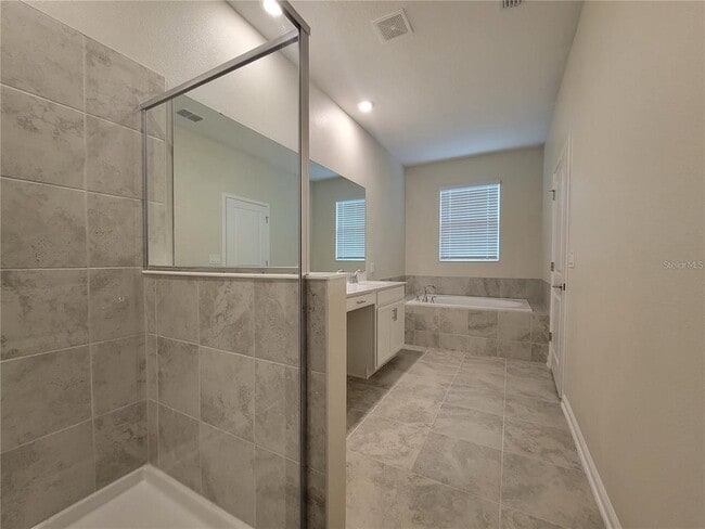 Building Photo - 5579 Bakewell Pl