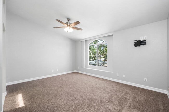 Building Photo - **7543 W Liberty Pkway #655 Fontana** Beau...