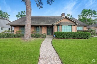 Building Photo - 731 Rustyleaf Ln