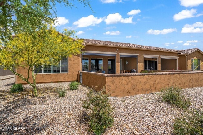 Building Photo - 30668 S Sand Hurst Ln