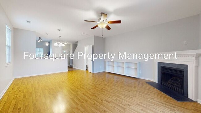 Building Photo - Bright End-Unit Townhome with Screened Porch & Community Pool – Raleigh Location