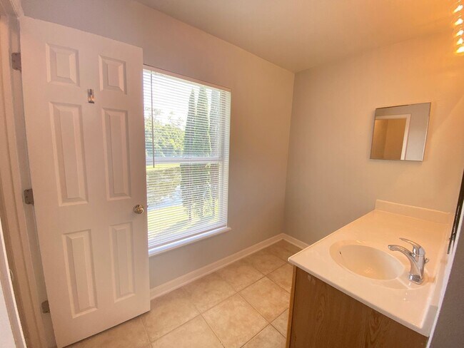 Building Photo - 14138 Econ Woods Ln