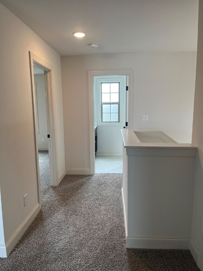 Building Photo - "Spacious 4-Bedroom Retreat with 3.5 Baths in Charming Mt. Juliet!"